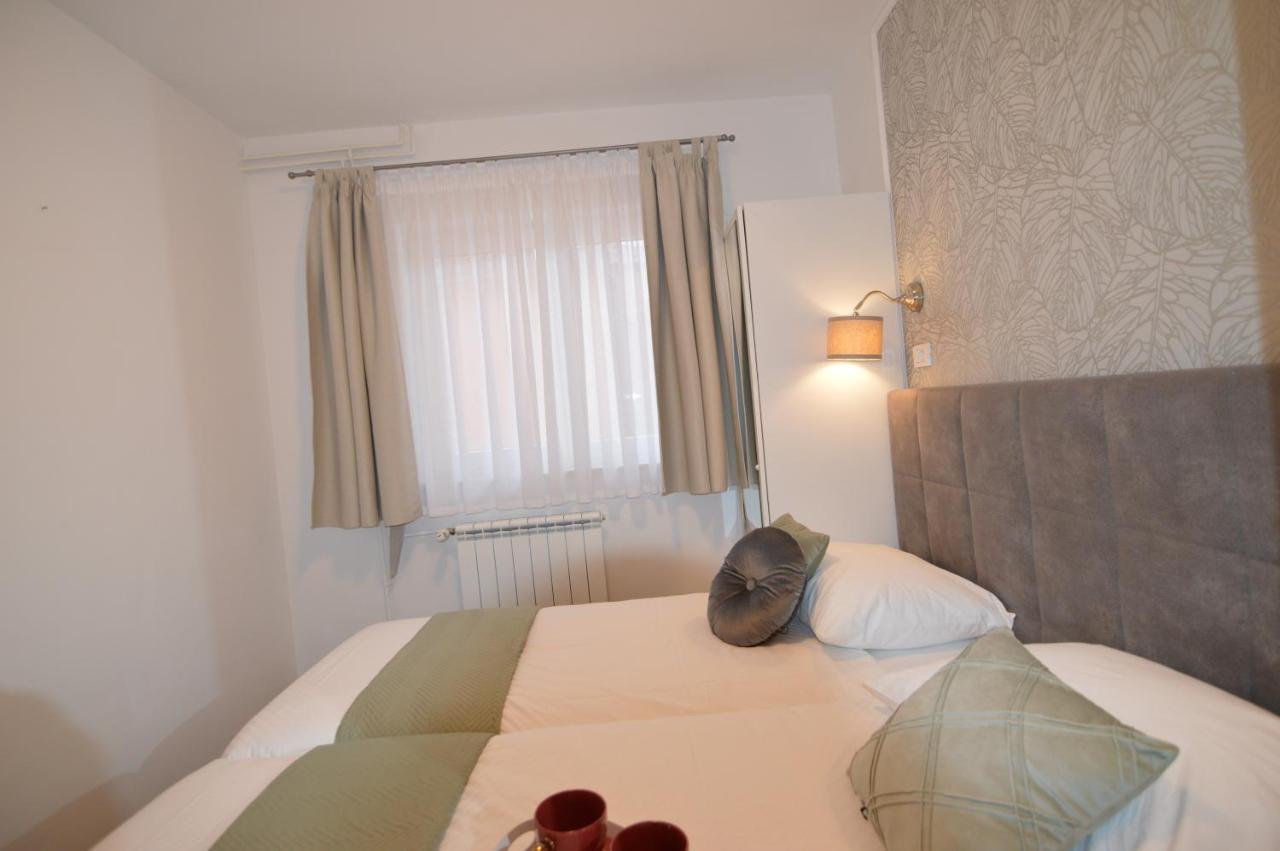 Apartments Amari Starigrad Paklenica Exterior foto