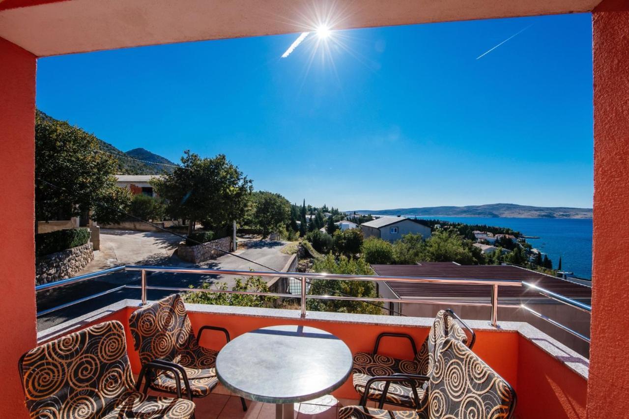 Apartments Amari Starigrad Paklenica Exterior foto